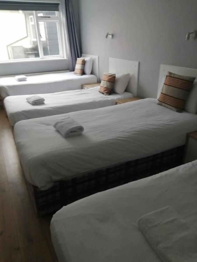 An File Economy Rooms Westport Exterior photo